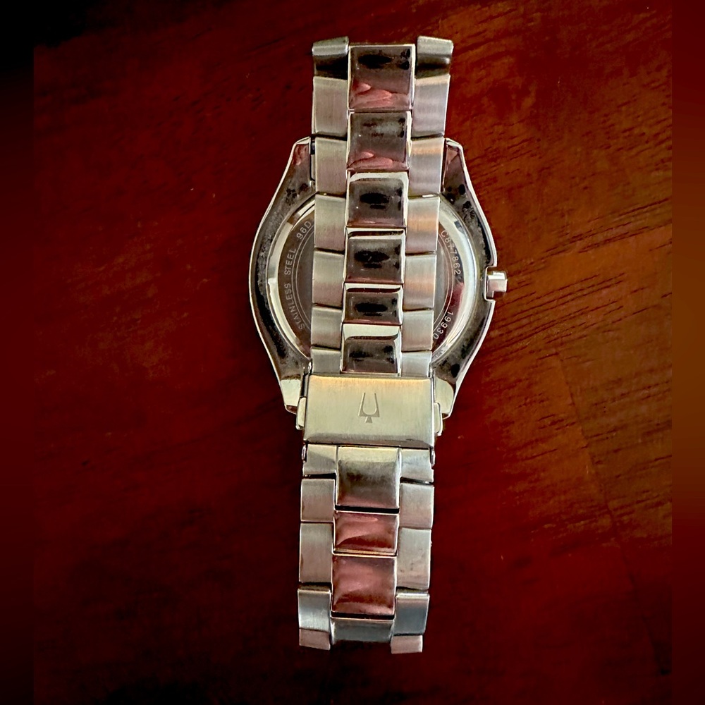 Bulova Men’s Stainless Steel Watch – Used – Needs New Battery. - Picture 5 of 6